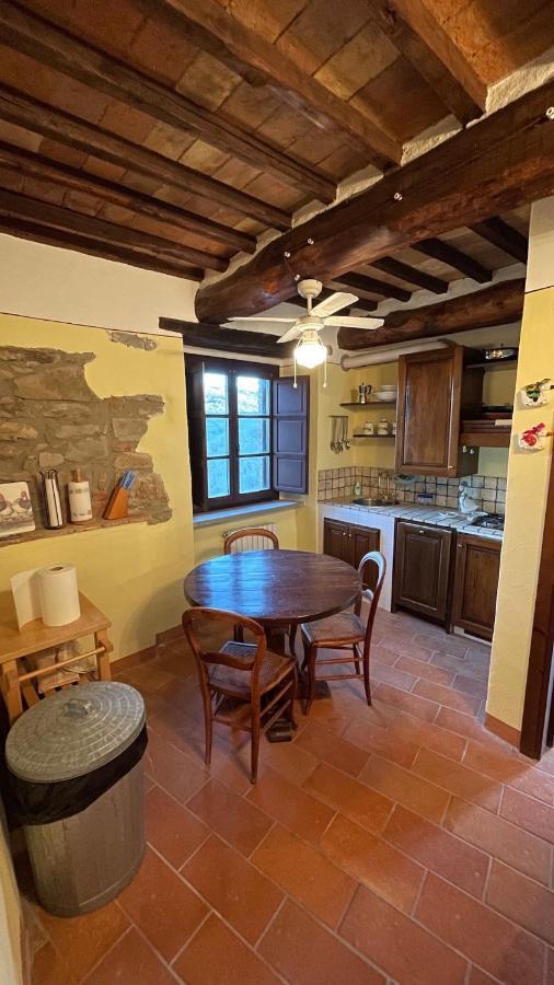Ferienwohnung Castello Di Gaiche Collebaldo Exterior foto