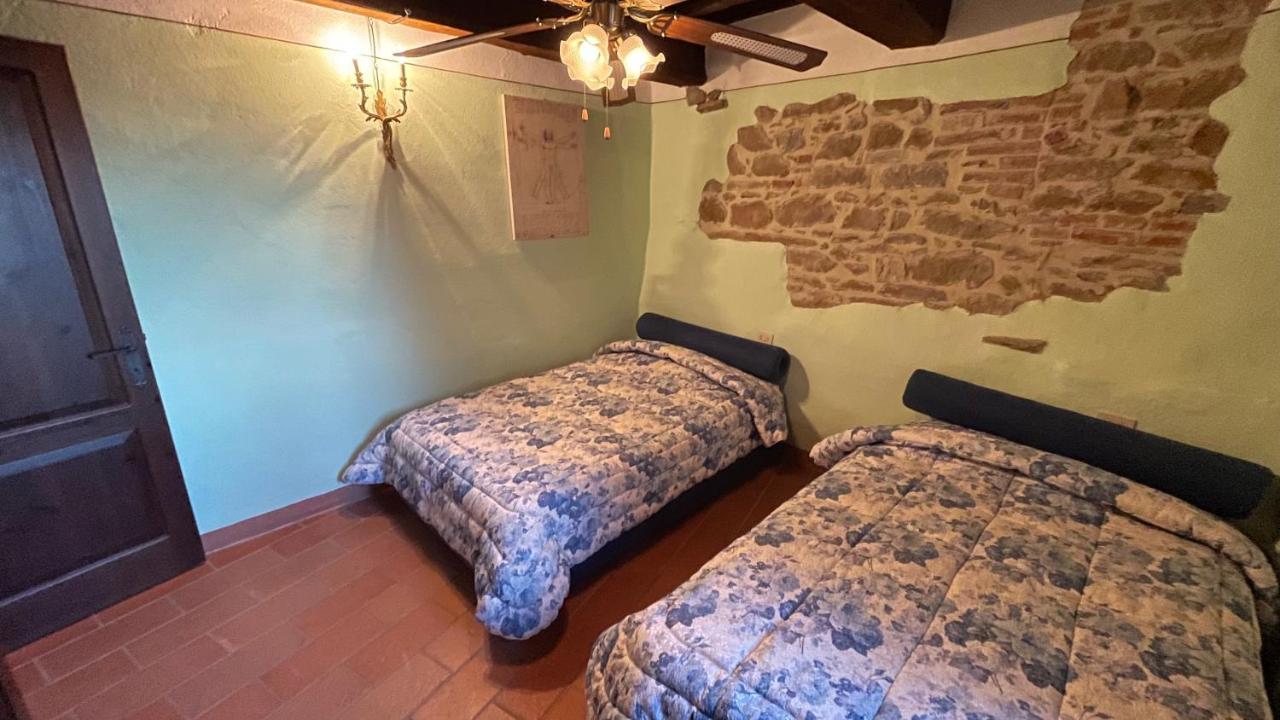 Ferienwohnung Castello Di Gaiche Collebaldo Exterior foto
